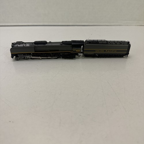 【Calibre N】 KATO #8444 Greyhound [126-0403] Union Pacific FEF-3 Steam Loco | Zustand: Used