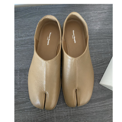 Maison Margiela Beige Leather Tabi Slip-On Flats Women's Size 9 Authentic