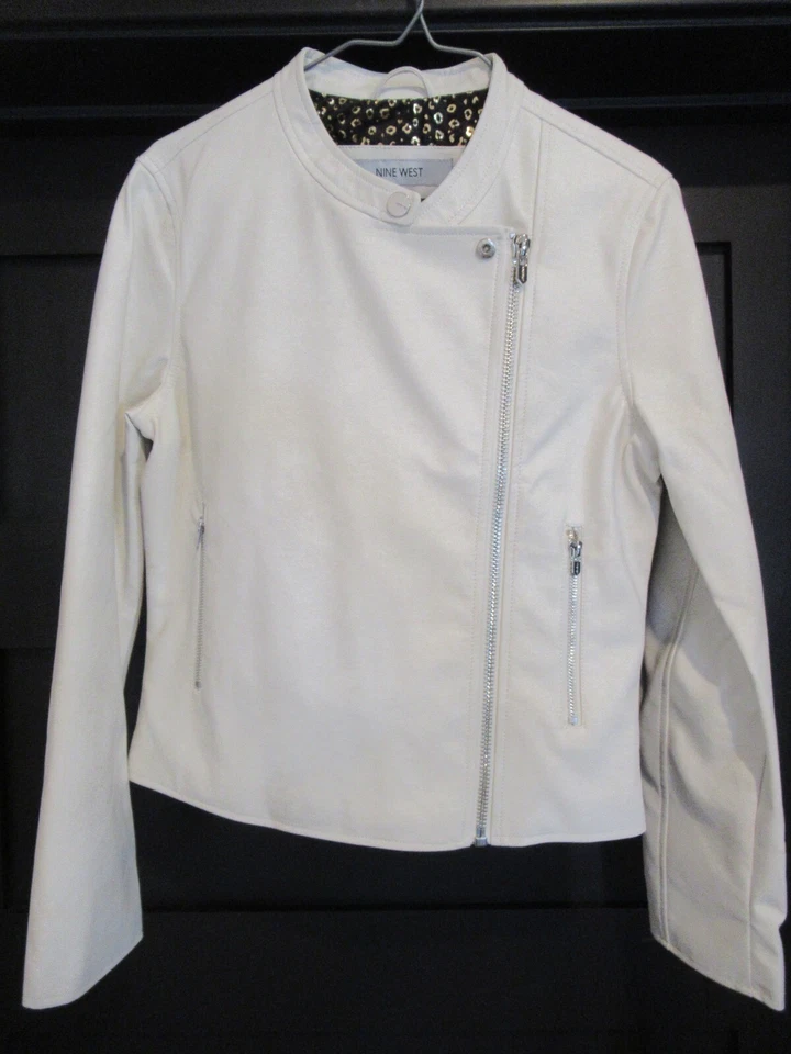 Chaqueta blanca de cuero sintético Nine West talla S *NUEVA CON ETIQUETAS* Foto 2 de 4