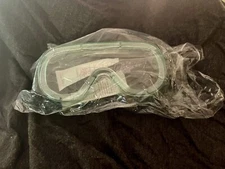 Safety Goggles Medical and Lab Safety Eye Protective Eyewear Clear Lens 1