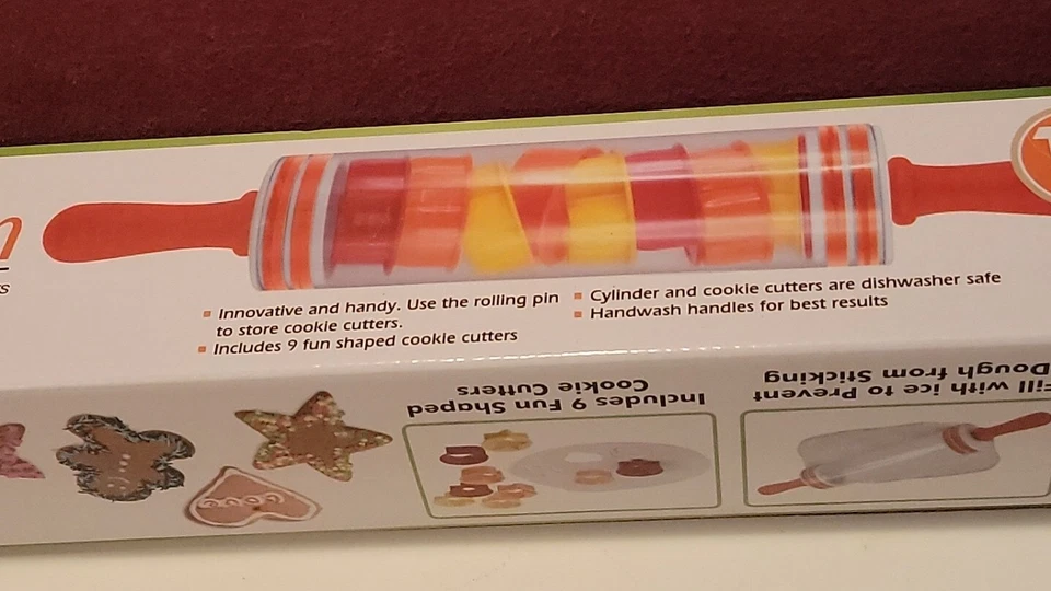 All-in-One Fillable Rolling Pin w/ 9 Plastic Cookie Cutters Roll & Store NEW — 第 2/4 张图片