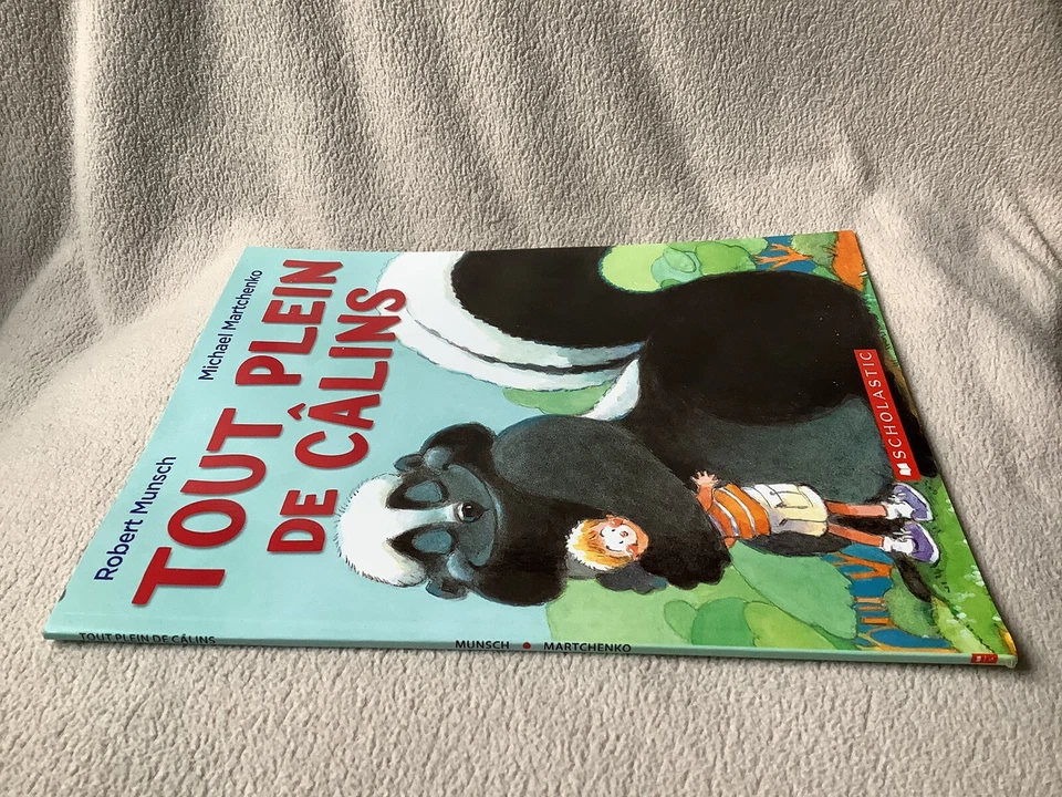 Tout Plein de Câlins by Robert Munsch & Michael Martchenko - French PB - VGood - Image 3 of 3