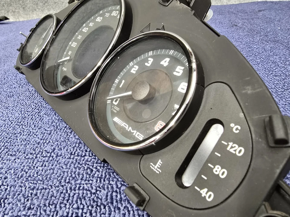 W219 AMG CLS63 2006-2010 FABRICANTE DE EQUIPOS ORIGINALES TABLERO DELANTERO MÓDULO DE CLÚSTER DE INTRUSIÓN 103 K Foto 2 de 4