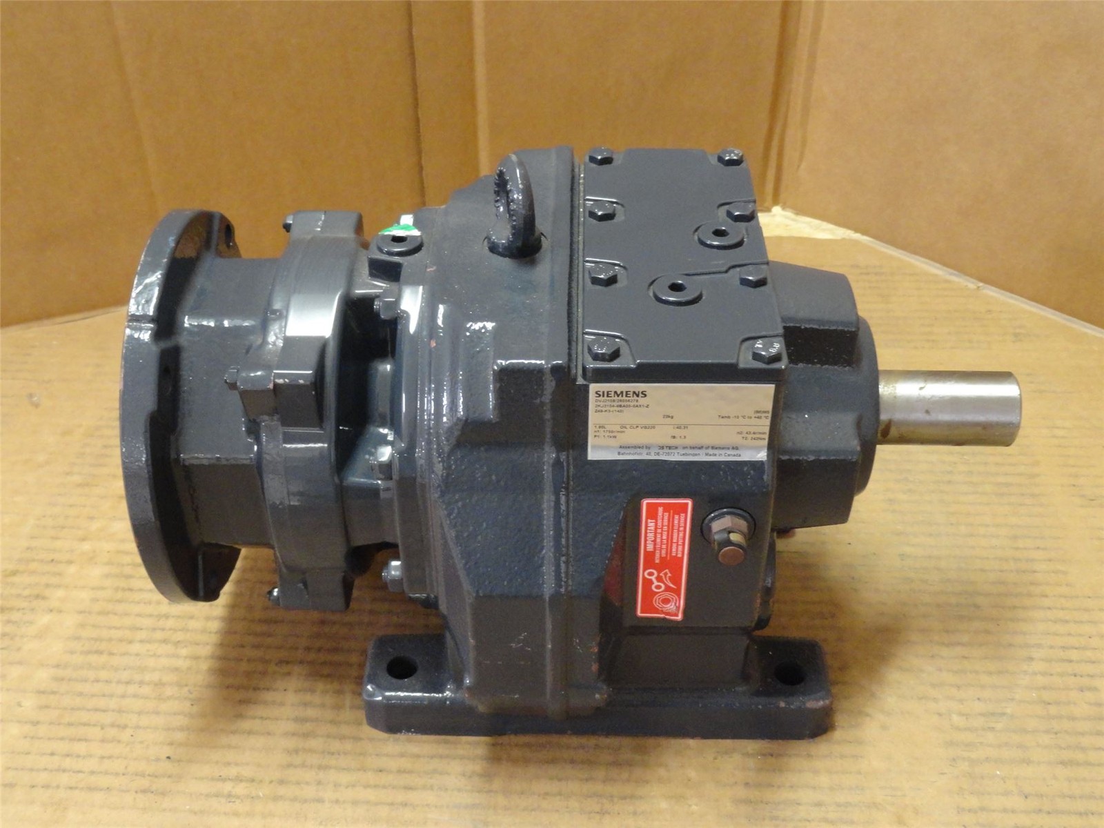 247347 New-No Box; Siemens 2KJ3104-9BA05-0AX1-Z Gearbox; 40.31:1 Ratio