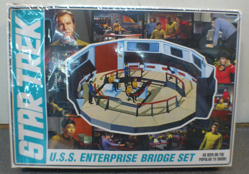 (BOX DAMAGE) AMT STAR TREK U.S.S. Enterprise Bridge Set AMT1270/12