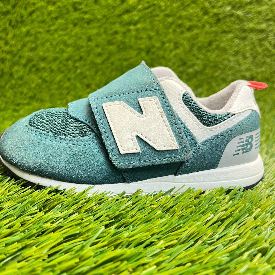 New Balance 574 Boys Size 8C Green White Athletic Running Walking Shoes Sneakers - Image 4 of 4