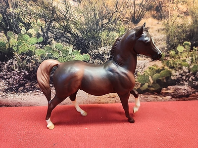Breyer Classics No. 662 Liver Chestnut Arabian Stallion EUC
