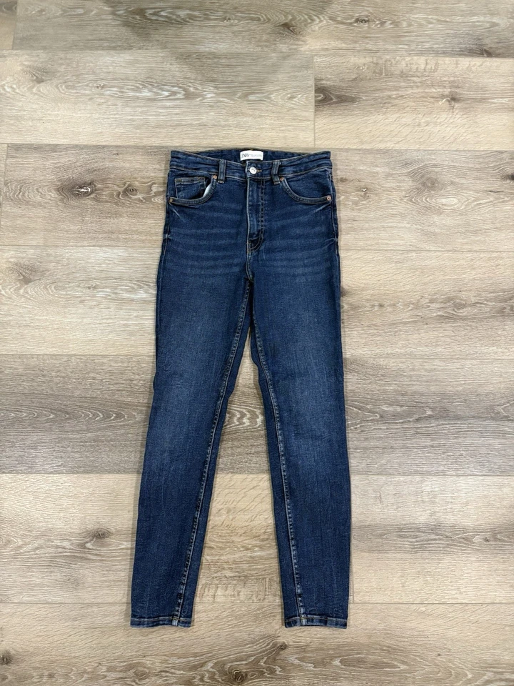 “Classic Blue Skinny Jeans – ZARA Women’s Size 8” - Image 2 of 4