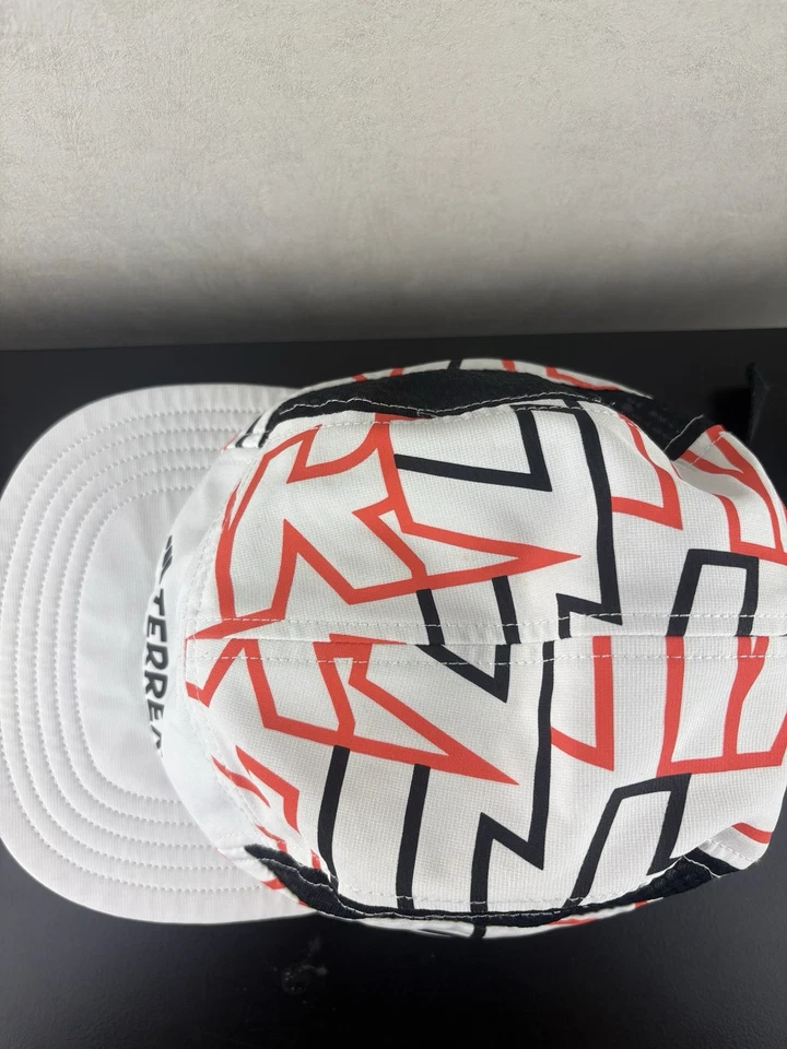 Adidas Terrex Gorra Gráfica 5 Paneles Blanca Correr Trail Sombrero OSFM Correa Trasera Usada en Excelente Condición Foto 3 de 4