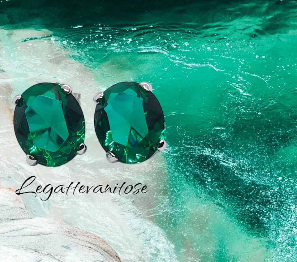 Orecchini Donna in Argento 925  con  ZIRCONE VERDE SMERALDO. orecchini a lobo - Immagine 4 di 4