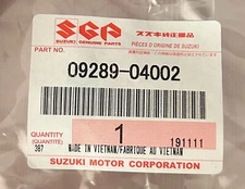 New OEM Suzuki Oil Seal 09289-04002