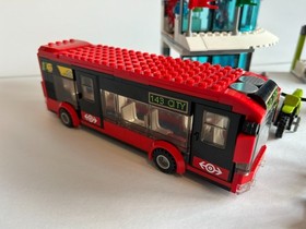 60026 LEGO&reg; City Town Square (100% complete w/ Instructions)