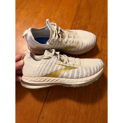 Brooks Bedlam 2 Womens Running Shoes White Gold Striped 1202971B164 Size 7