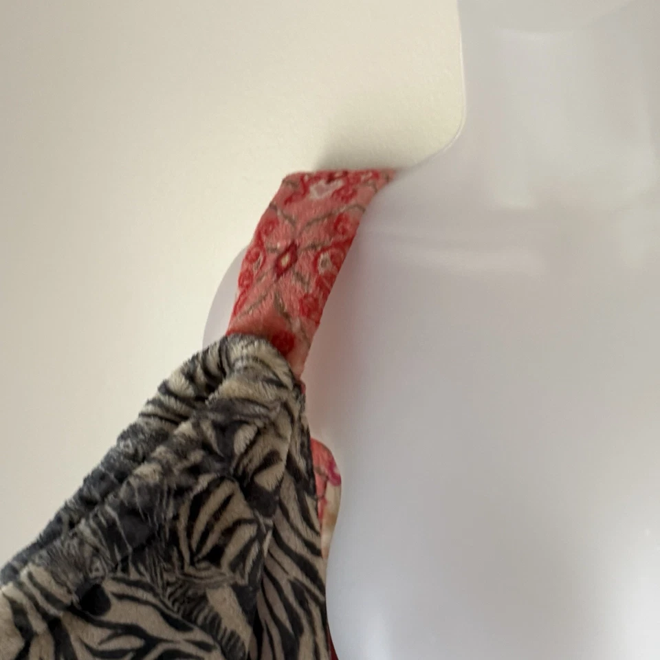 Bolso de viaje Johnny Was polar imitación piel de oveja forrado bordado cebra piscina preppy Foto 3 de 4