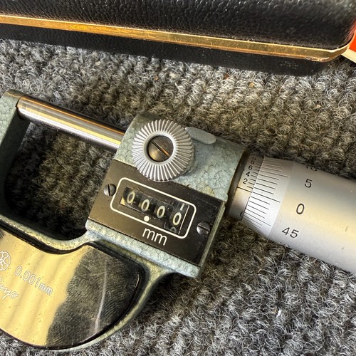 Vintage Mitutoyo Outside Micrometer 0-25mm Mechanical Counter Japan 193-111 - Picture 5 of 13