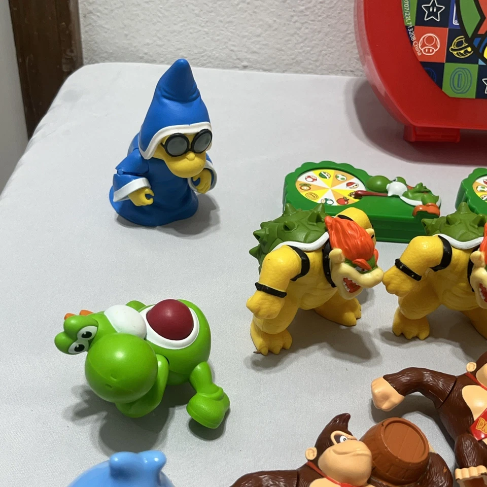 Big Nintendo Super Mario Bros Juguete Reventa Lote 46 Piezas y Estuche Reloj Mario Kart Foto 3 de 4