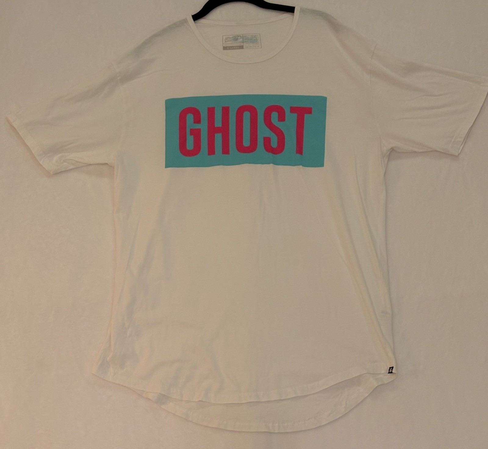 Ghost Lifestyle White T-Shirt XL Teal Pink Graphic Fitness Gym Tee High Low Hem
