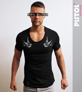 Pistol Boutique Negro De Hombre Cuello Redondo Pecho Tatuaje Pájaros