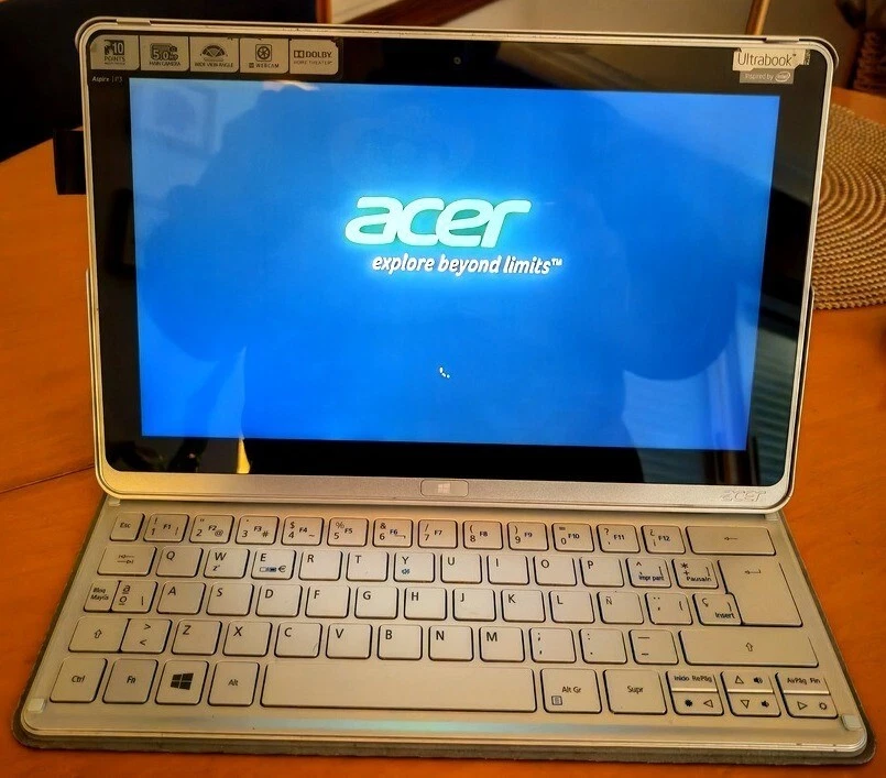 Tablet PC Acer Aspire P3-171-3322Y2G06AS (Caja Original) - Imagen 2 de 4