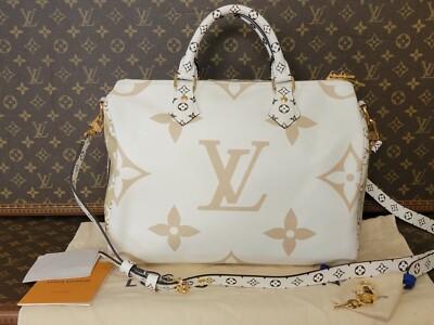 Louis VUITTON AUTHENTIC Speedy 30 Monogram GIANT Green Khaki