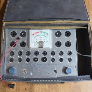 Superior Instruments Co. Rapid Tube Tester Model 82A w/ Case