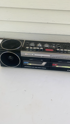 Vintage Sanyo M W550 Dual Cassette Player Boom Box Radio Retro