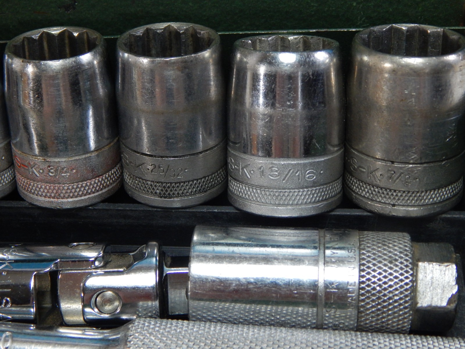 Vintage S-K Tools 1/2" Dr. 12pt SAE Socket Set Ratchet 42470 #4112 Knurled, Case