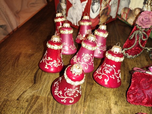 VTG 19pc Burgundy Christmas Tree Ornament Lot & Cat Nesting Box Set Shoes Purse - Picture 5 of 20