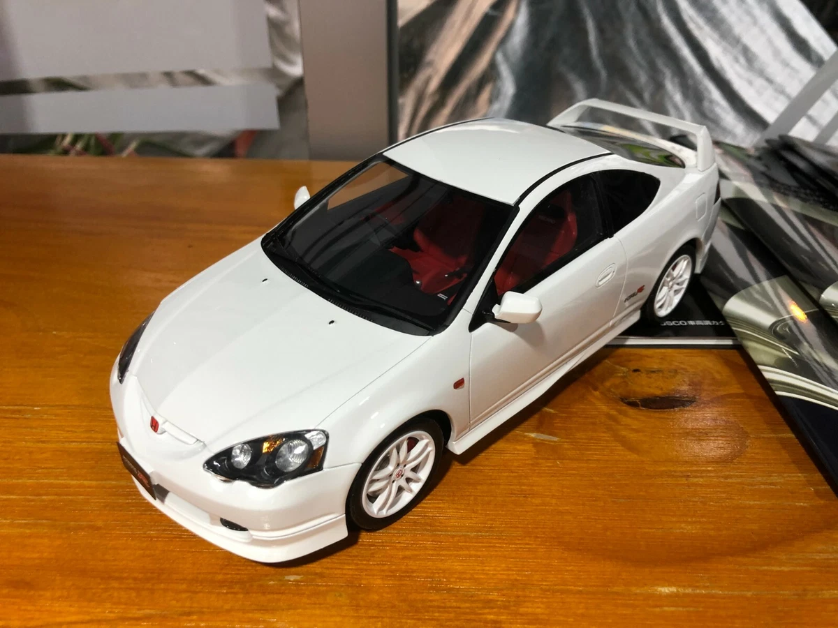 1/18 GT Spirit OTTO Honda Integra Civic Type -R DC5 White OT348