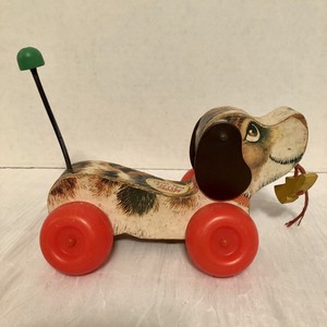 little snoopy pull toy