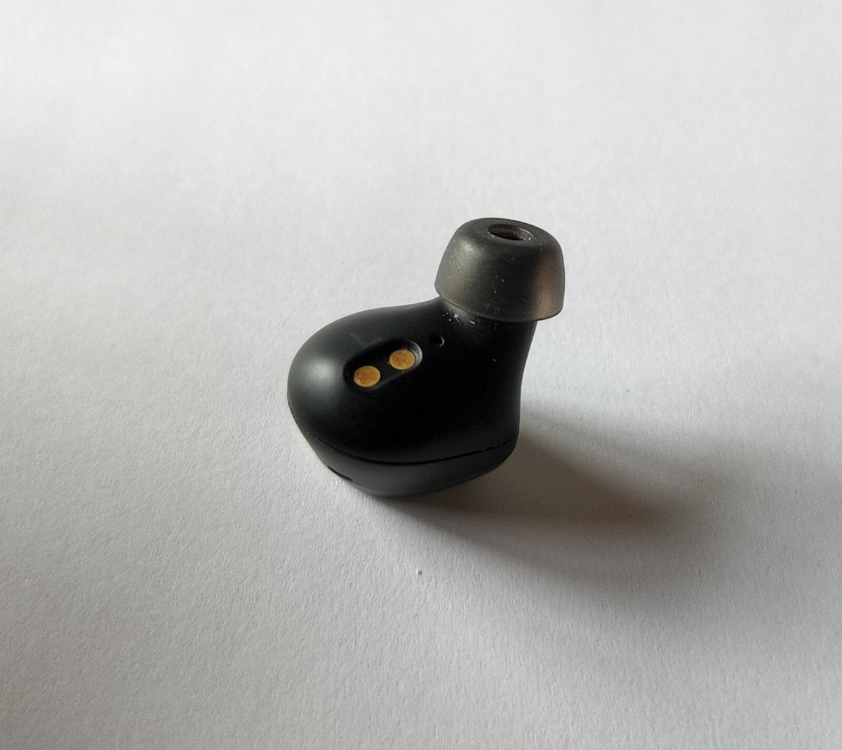 新品未使用　Jabra Elite 75t Titanium Black Amazon.com: Jabra Elite 75T Wireless Earbuds - Black