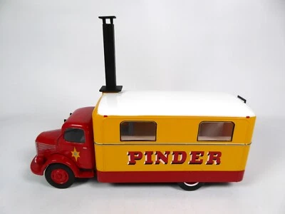 Camion Cuisine Unic Cirque Pinder 1/43 Eaglemoss Voiture Miniature Diecast DK02 - Photo 1/4