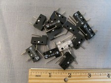  13  - CHERRY E61 MICROSWITCH LEVER SWITCH SPST 5A 250VAC