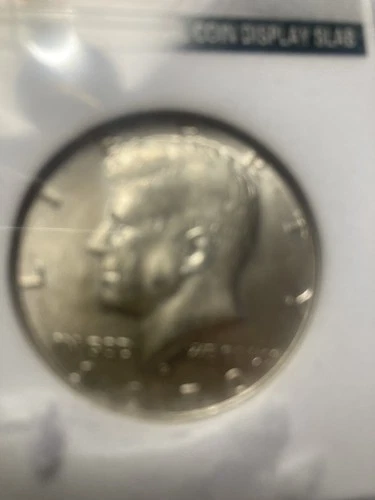 1970-D Kennedy Half Dollar 40% Silver Unc - from Mint Set. Lot#553