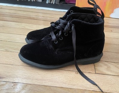 Dr Doc Martens Lana Boots Ankle Black Velvet Casual Round Size 7 Womens