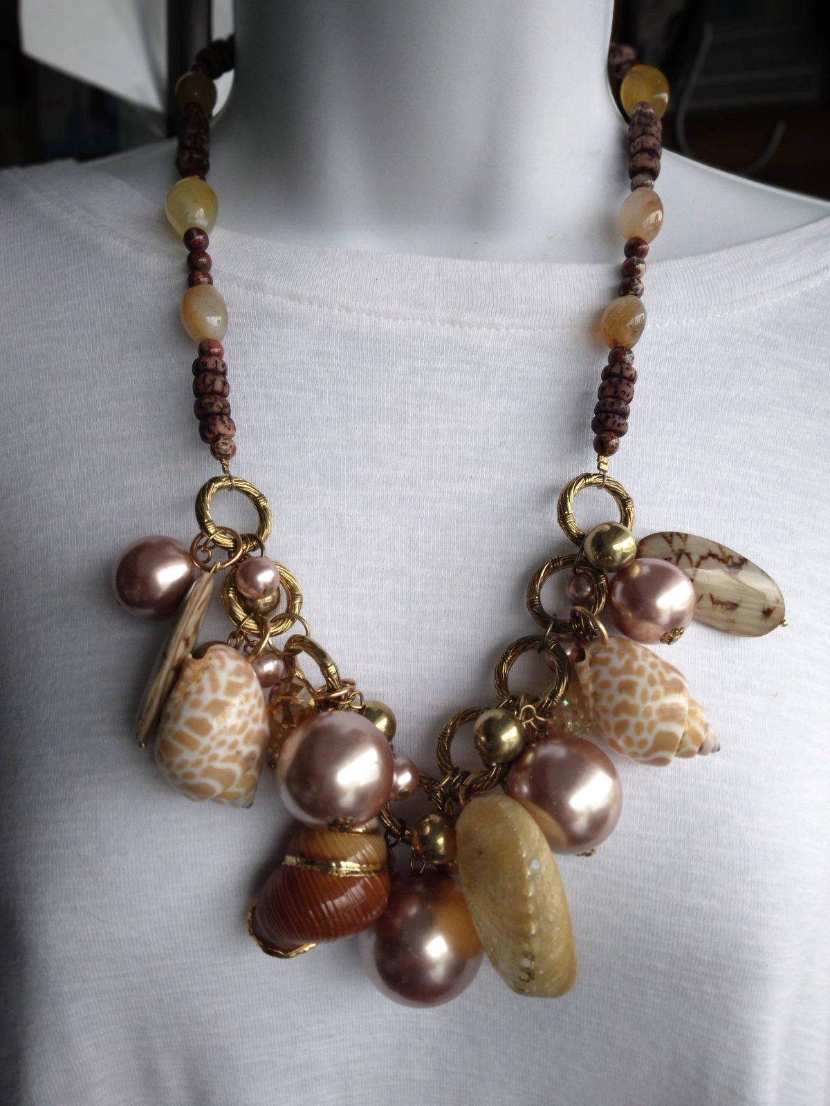 2 pc. Statement Seashell necklace set in gold, la… - image 1