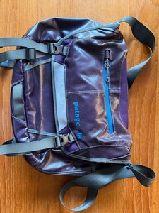 Patagonia Black Hole Messenger Bag 24L | eBay