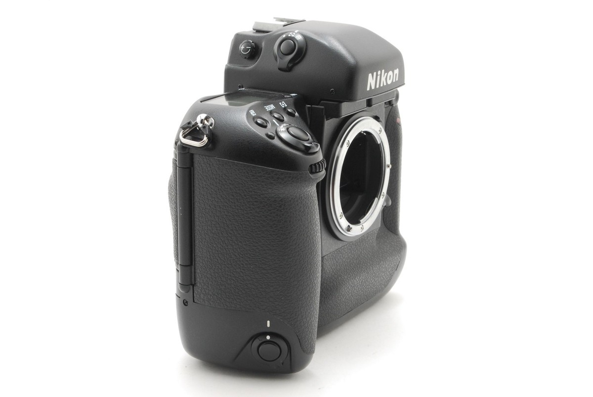 Nikon F5 35mm Film SLR Camera 