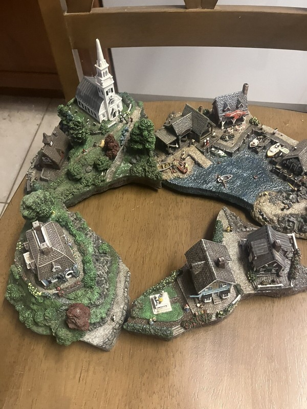 Danbury Mint FISHERMAN'S COVE by Colin Gough 4 Piece Fishing Village Scene