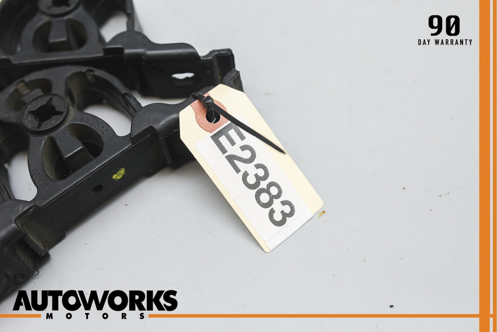 05-08 Maserati Quattroporte M139 Exhaust Hanger Rubber Mount Bracket Set OEM