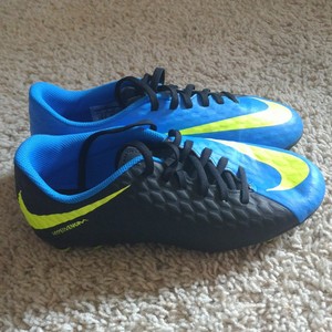 hypervenom black and blue