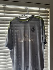 Real Madrid 15/16 Away