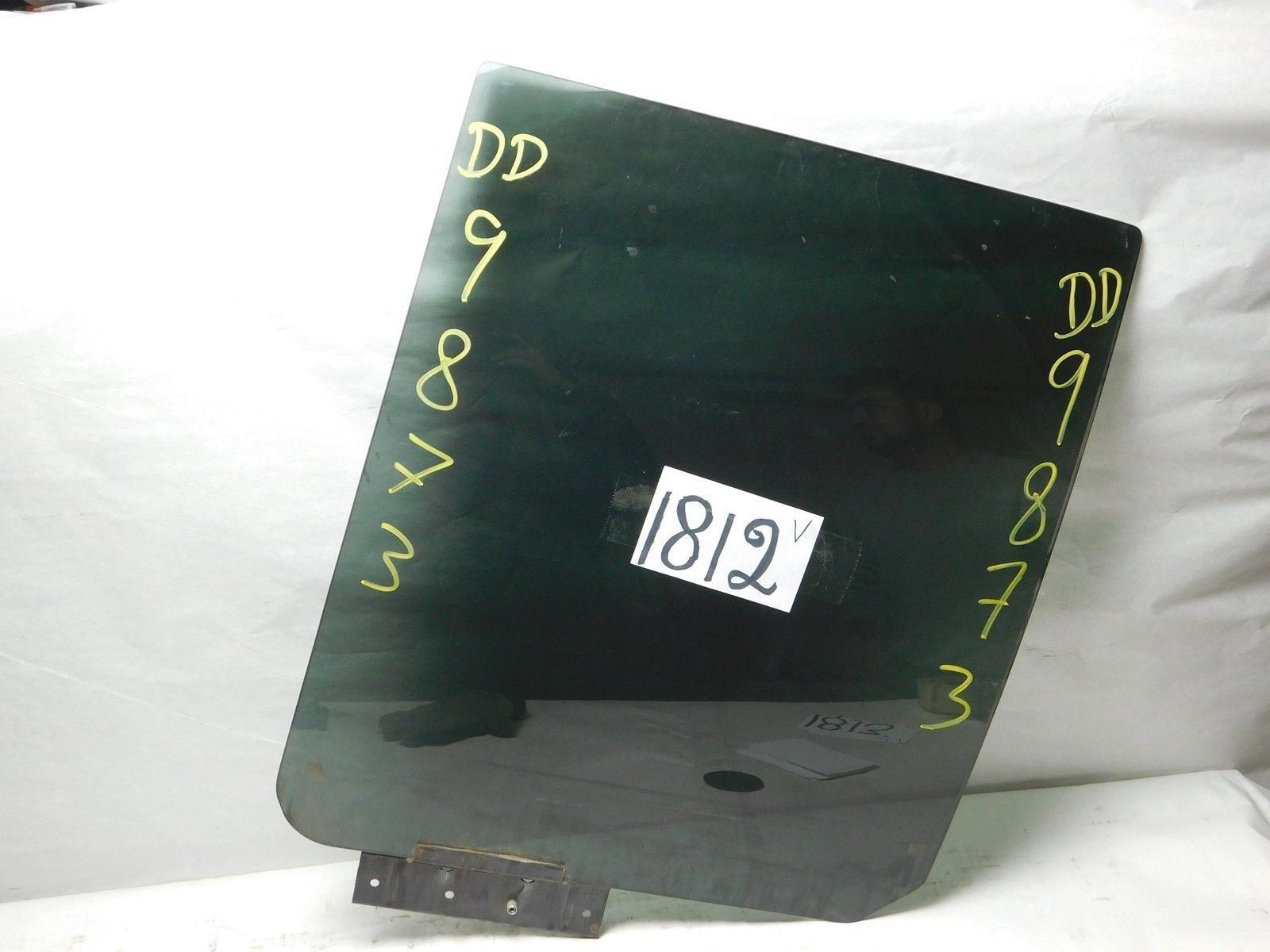 02 03 04 05 Ford Explorer  REAR DRIVER Side Door Glass USED 1812V