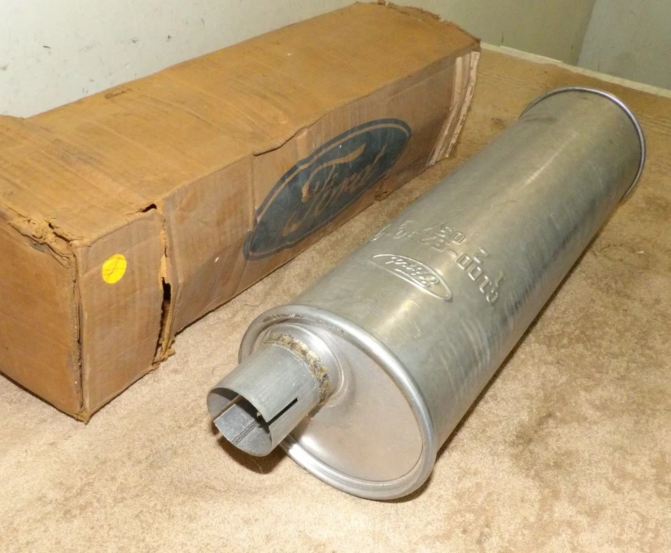 Ford Falcon Futura Comet 1960 1961 personalizado S-22 NOS 144 170 silenciador de escape Foto 3 de 4