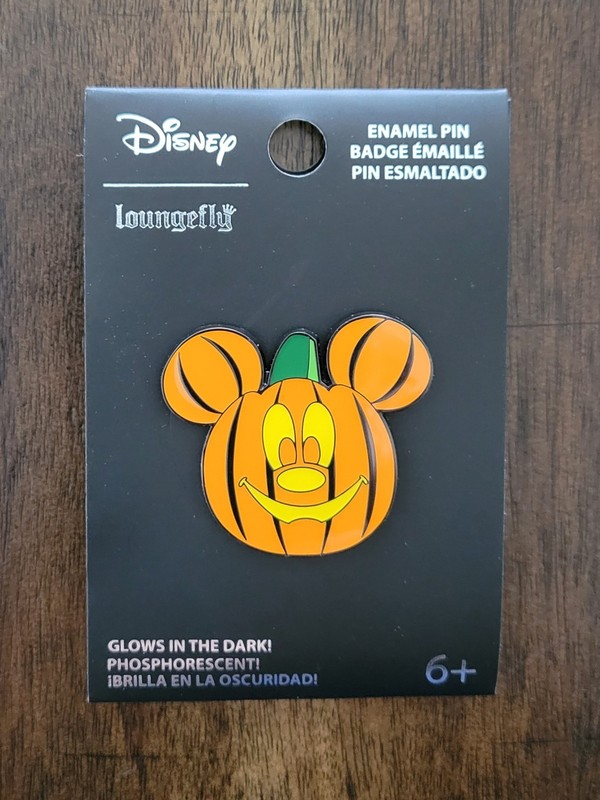 Disney Loungefly Mickey Mouse Jack O'Lantern Pumpkin Glow in the Dark Enamel Pin