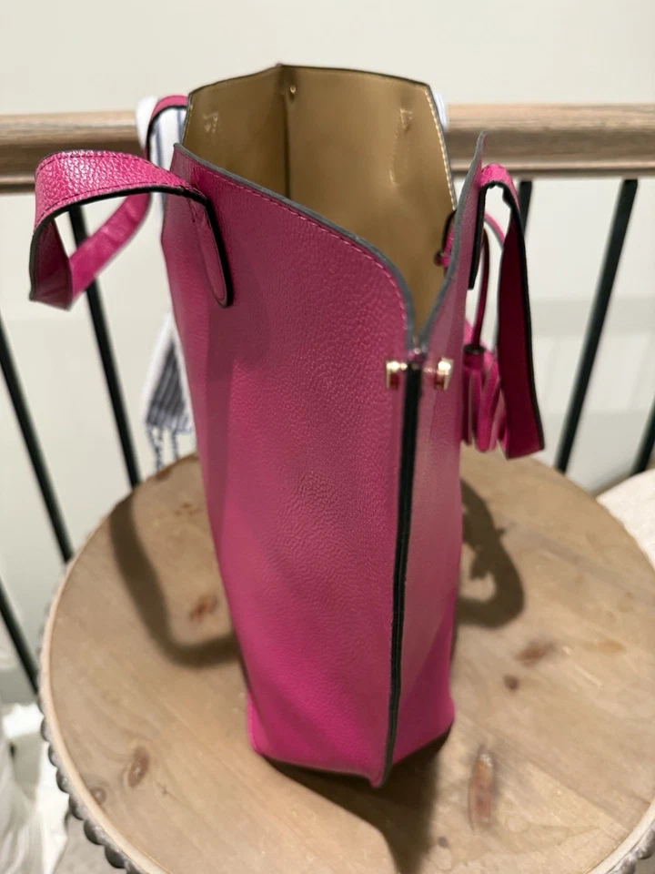 Bolso de Mano Neiman Marcus Fucsia Doble Borla Grande Nuevo sin Etiquetas Foto 2 de 4