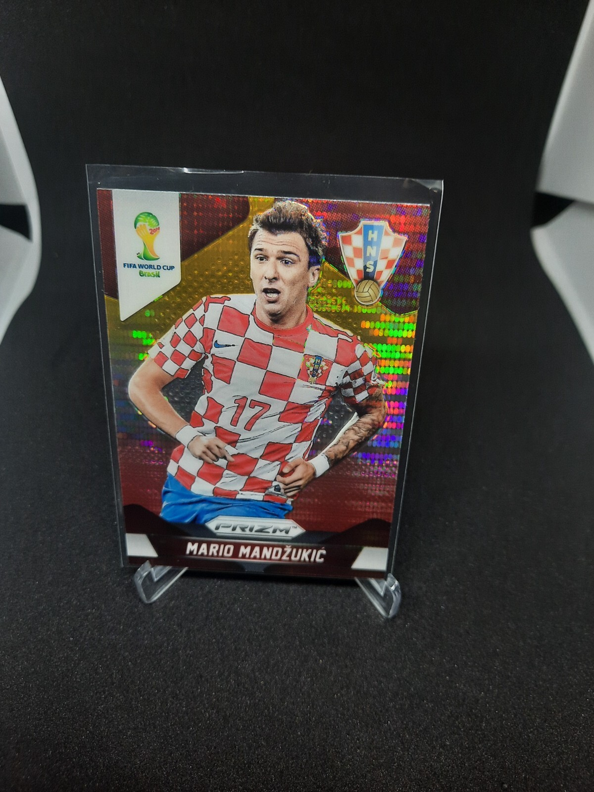 2014 Panini Prizm World Cup Yellow & Red Pulsar Prizms Mario Mandzukic #120
