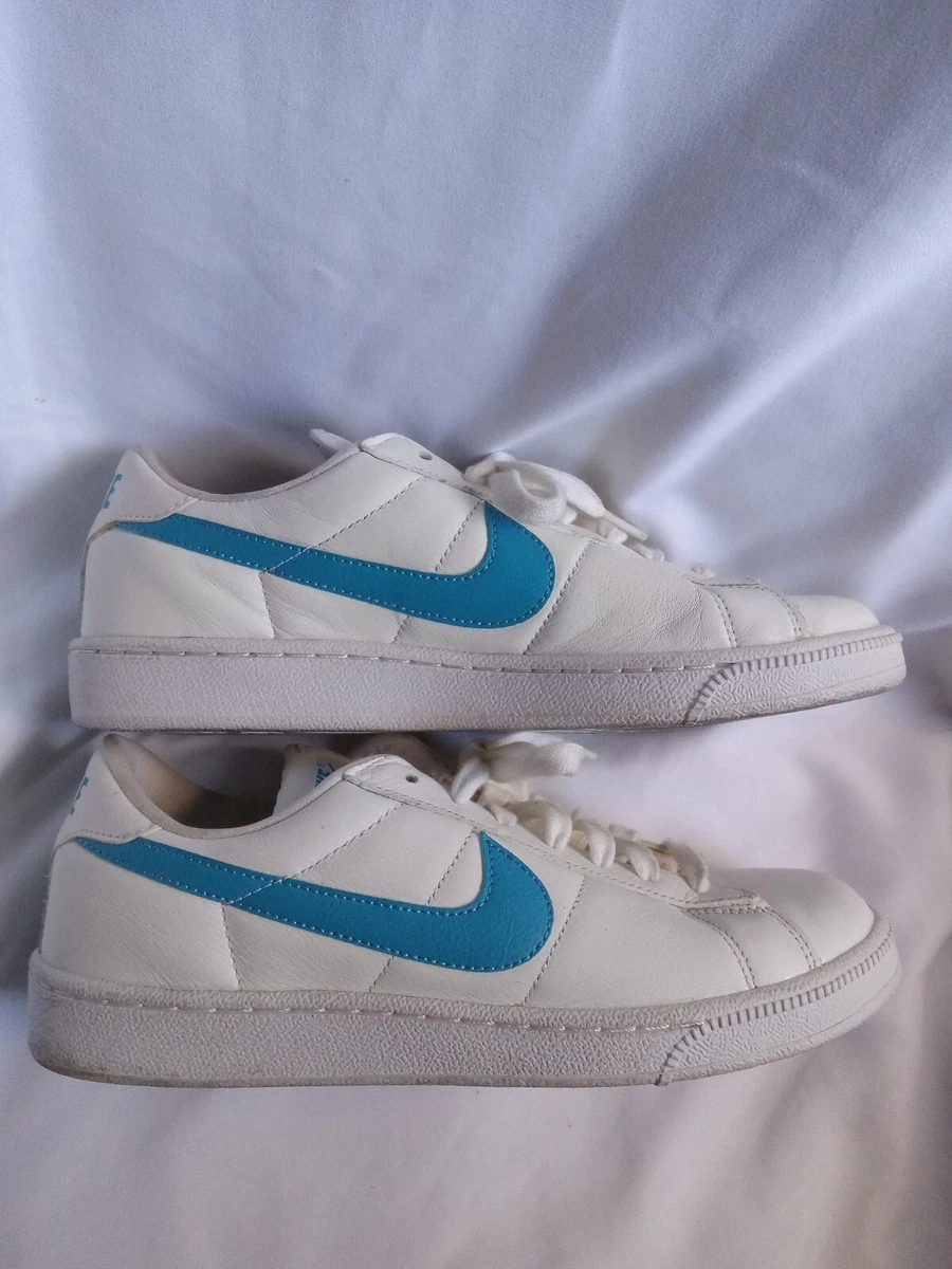 Nike blue swoosh clearance