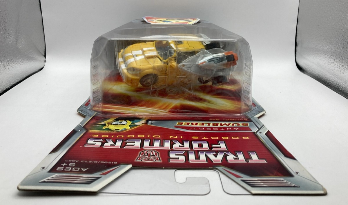 Hasbro Transformers Deluxe Classic Bumblebee Action Figure Hasbro Transformers Deluxe Classic Bumblebee Action Figure
