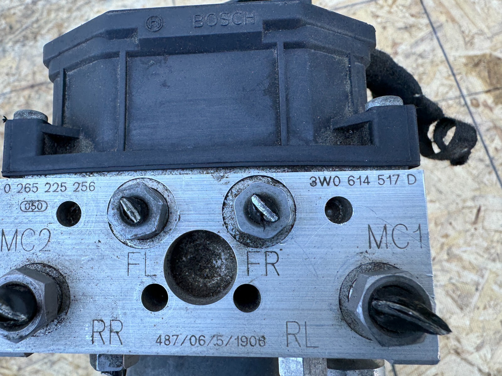 ABS HYDRAULIC BRAKE PUMP 3W0614517 BENTLEY FLYING SPUR GT GTC (2004-2012)